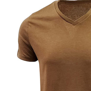 OEM personnalisé hommes 100 polyester t-shirts en gros cou pull porter demi manches hommes intérieur t-shirt pour hommes - Product Image 5
