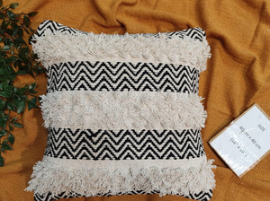 Funda de Almohada Tejida a Rayas, Diseño Hecho a Mano, Logotipo Personalizado de Lujo, Marca Privada, Relleno 100% Algodón, Lavable - Product Image 2