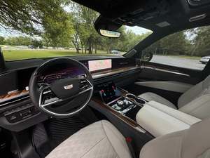 Precioso Cadillac Escalade 2024 Gris Metálico, Premium Luxury Platinum 4WD, Usado, Llave de Encendido Remoto, Asientos de Cuero, Ruedas de Aleación - Product Image 6