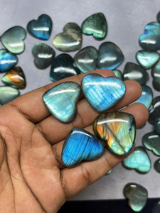 อัญมณีหลวมขัดเงารูปหัวใจลาบราดอไรต์หลายเม็ดทำด้วยมือสีฟ้าธรรมชาติแบบ100% - Product Image 2