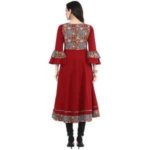 Maroon Patchwork Anarkali Kurta avec d'autres accessoires ethniques - Product Image 1