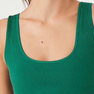 Sujetador deportivo para mujer más vendido 2025 Sujetador de entrenamiento sin costuras de soporte medio Tops de gimnasio de moda Tops cortos atléticos únicos al por mayor - Product Image 5