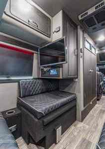 รถตู้บรรทุกสินค้า Mercedes-Benz Sprinter 3500XD มือสอง ราคาพิเศษ - Product Image 3