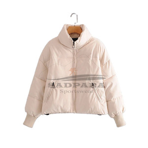 Chaquetas ligeras de diseño moderno para mujer, Abrigo acolchado de manga larga con cierre de cremallera y ajuste cómodo para el invierno - Product Image 4