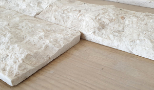 หินอ่อน Travertine แบบ Splitface ขนาด 20x20 ซม. ตัวอย่างขนาดเล็ก ผลิตในตุรกี สำหรับตกแต่งผนังวิลล่าสมัยใหม่ หินปูน หินอ่อน - Product Image 3