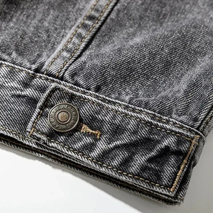 Veste en jean denim OEM pour hommes Vêtements d'extérieur décontractés Veste d'automne Manteau boutonné en jean Veste en jean oversize pour hommes - Product Image 6