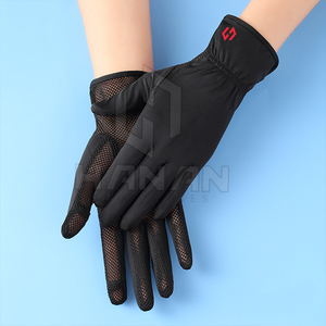 Gants de conduite antidérapants avec maille ventilée pour le confort pendant les longues heures de voyage en voiture - Product Image 2