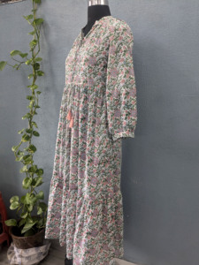 Robe midi bohème décontractée pour femmes, imprimée à la main avec des motifs floraux, méthode de tissage, lavable, 100% coton - Product Image 6