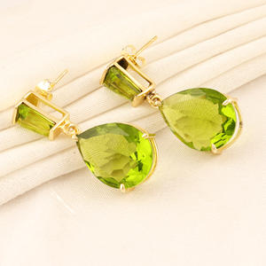 Elegante colección de ropa de boda chapada en oro, pendientes llamativos de dos piedras, Peridoto, hidrocuarzo, gotas de tuerca, perlas de latón hechas principalmente - Product Image 3