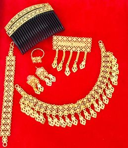 Ensemble de bijoux vintage plaqué or 24 carats collier en cuivre 18 carats boucles d'oreilles avec motif de fleurs zircon USA France accessoire de mode - Product Image 4