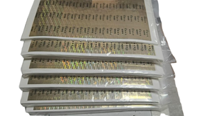 Etiquetas Adhesivas Digiteltech P23 Plateadas Holográficas con Código QR, Numeración Térmica, Papel Adhesivo de Alta Visibilidad para Embalaje de Marca - Product Image 2