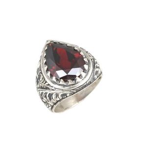 Anillo de Plata de Ley 925 para Hombre con Zirconia Roja en Forma de Lágrima - Engaste de Bisel con Corte Diamante para Uso Diario - Product Image 4