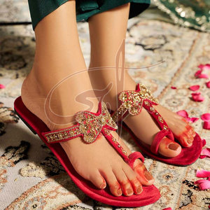 Elegante Tono Granate, Intrincado Trabajo Artesanal, Delicada Forma de Mariposa, Toque Único, Impresión Antideslizante, Color Personalizado - Product Image 6