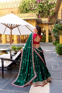 Set Lehenga Choli Moderno con Ricami per Donne, Abbigliamento per Matrimoni e Feste, Abito da Sposa Indiano - Product Image 3