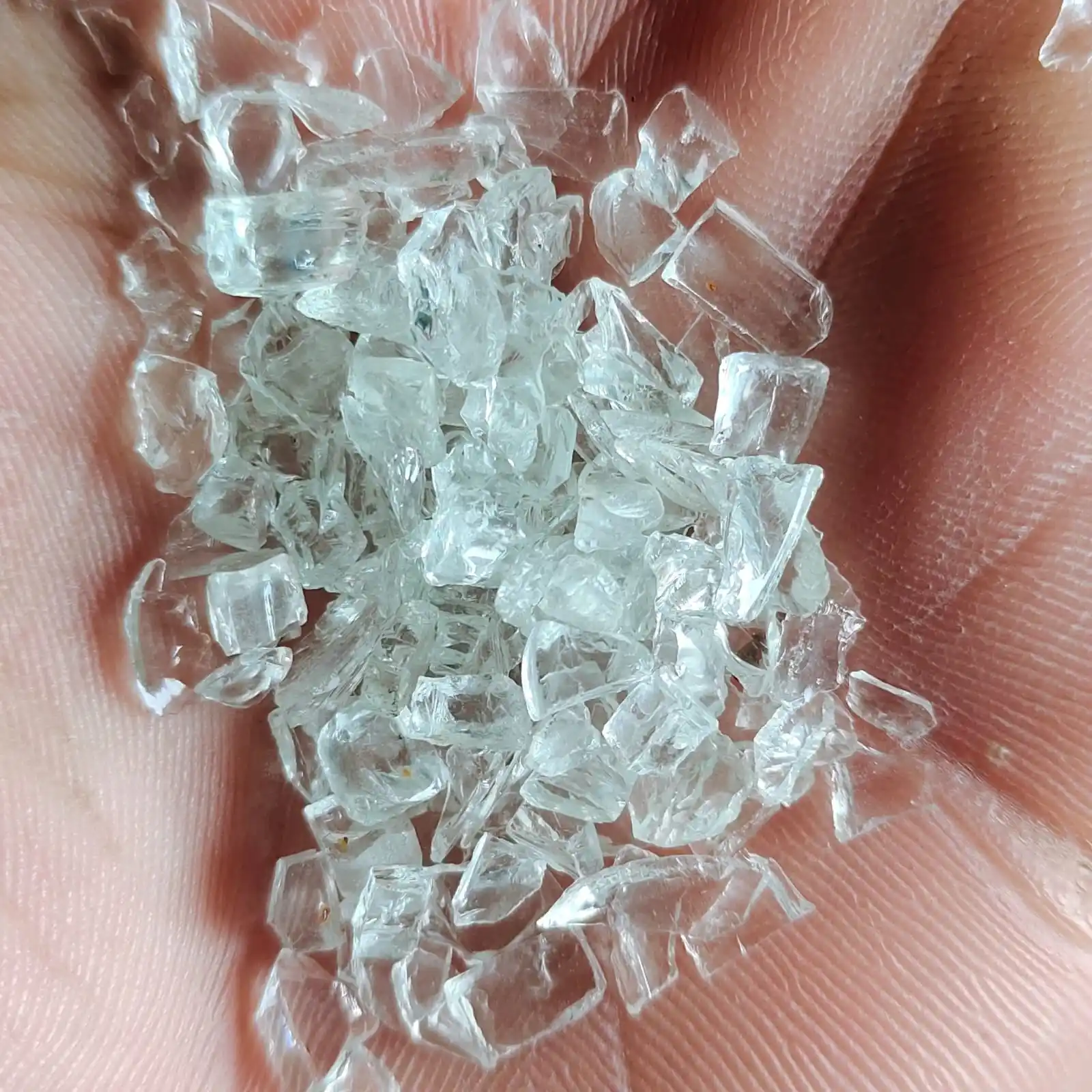 Recycled Glass Crystal Clear Glass Chips for Terrazzo Flooring and Wall Cladding and Fire Pit