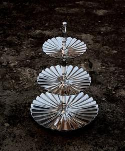 <b>3</b>-<b>Tier</b> Rippled Silver Metal <b>Cake</b> <b>Stand</b> - Product Image 3