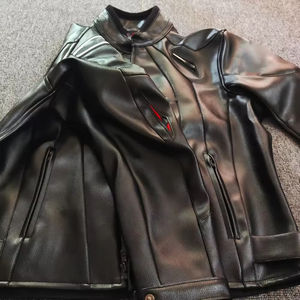 Blouson de moto en cuir haute qualité 2026 avec ensemble de protection 5 pièces, coupe-vent et chaud, équipement de protection pour la conduite tout-terrain - Product Image 4