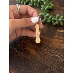 Pendientes Colgantes Hechos a Mano en Navajo con Turquesa Morada de Mohave y Plata de Ley, Forma de Gota de Agua - Product Image 5
