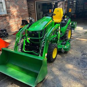 Oferta Especial 2025 John Deere 1025R Tractor Subcompacto 4x4 con Cargador, Cortadora y Retroexcavadora, Fabricado en EE. UU., Listo para Exportación - Product Image 1
