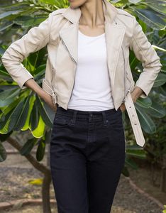 Chaqueta de cuero recortada Mujer Solapa Asimétrica Zip Up Moto Biker Abrigo corto con cinturón Dry Clean Only - Product Image 3