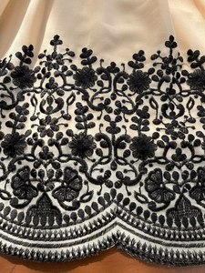 Nuevo Vestido Anarkali de Moda con Cuello en V y Detalles de Bordado en Tela de Lino Premium / Salwar Kameez SIE para Fiestas de Invierno - Product Image 6