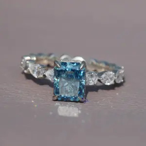 Scintillante bellezza in colore blu forma radiosa 925 argento sterling solitario moissanite anello di diamanti con DEF VVS chiarezza