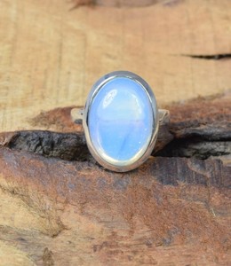 แหวนพลอยรูปไข่โอปอไลต์แท้สำหรับผู้หญิงขนาด10X14มม. 925แข็งเรือนเงินแท้เป็นประกาย - Product Image 3