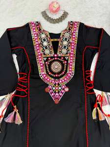 Presentación de la nueva serie tradicional de productos de modelado real de rayón para fiestas - Product Image 5