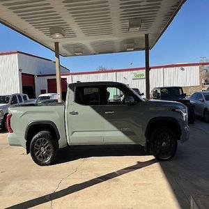 Toyota Tundra Limited 2022 en EXCELENTE ESTADO - Product Image 2