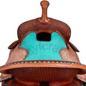 Selle de course Rolling Thunder Barrel avec siège en daim bleu et conchos classiques avec accessoires argentés - Product Image 3