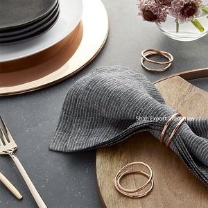 Anneaux de serviette en métal avec fil de fer plaqué cuivre pour la maison, le mariage, le dîner et la table. - Product Image 2