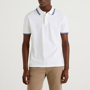 Vente de gros T-shirts polo uni en polyester T-shirt polo pour hommes Chemises polo pour hommes avec logo personnalisé - Product Image 1