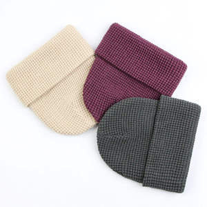 หมวกบีนนี่อะคริลิกเนื้อนุ่มสีพื้นขายดี หมวกไหมพรมฤดูหนาวแบบมีโลโก้สั่งทำ หมวกบีนนี่แบบมีขอบ หมวกบีนนี่ลาย jacquard สำหรับทุกเพศ - Product Image 2