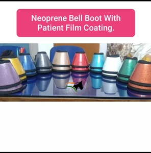 Bota de campana de goma de neopreno para pacientes de alta calidad con logotipo personalizado hecha a mano en la India para carreras de caballos inglesas - Product Image 2