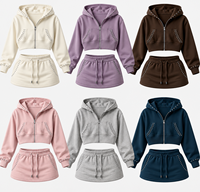Ensemble deux pièces streetwear personnalisé pour femme : survêtement molletonné épais avec sweat à capuche zippé et short, ou ensemble sweat à capuche et robe