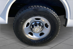 Chevrolet Express 3500 LT RWD Van 2013 en bon état - Prêt à être expédié - Product Image 5