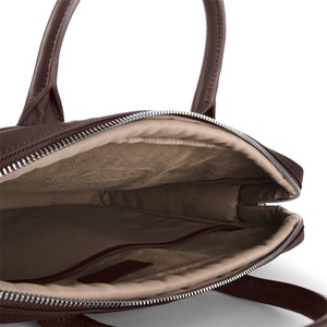 Micro mallette d'affaires en cuir avec logo personnalisé en usine sac à bandoulière vintage pour ordinateur portable en matériau véritable pour hommes - Product Image 6