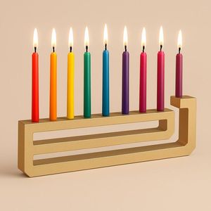 Menorá de Latón para Hanukkah, Portavelas Elegante con Diseño Curvo Único para Decoración de Centro de Mesa Festivo - Product Image 3