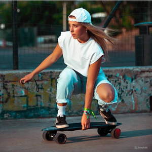 NOUVEAU PRODUIT Skateboard électrique MAXFIND MAX2 PRO petit et portable, vitesse maximale: 24Mph / 38Kph, portée 15-21Miles - Product Image 2