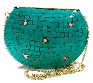 Sac à main en mosaïque de coquillages et de laiton pour les amateurs de mode, sac à main en mosaïque fait à la main avec des couleurs et une texture riches, sac à main élégant - Product Image 6