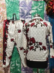 Ensemble de pyjama en mélange de soie blanche Vêtements de nuit en satin d'été Vêtements de détente confortables pour sa maison parfaite Cadeaux de Noël - Product Image 3