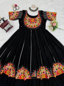 Costume de robe noire de luxe avec Dupatta | Tenue spéciale Navratri Garba & Dandiya | Qualité d'exportation en vrac - Product Image 2