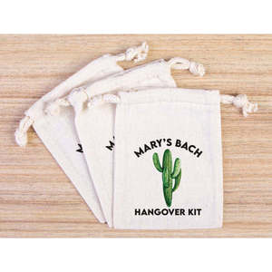 Pochette de survie Cactus Hangover Kit pour la récupération après une fête, personnalisable avec logo brodé ou sérigraphié, pour vêtements, artisanat et rangement - Product Image 5