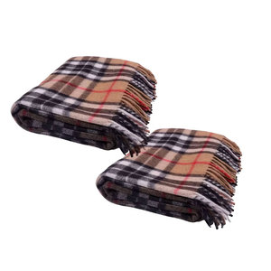 Manta Thomson de camello de moda suave y cómoda de lujo adecuada para uso en invierno - Product Image 1