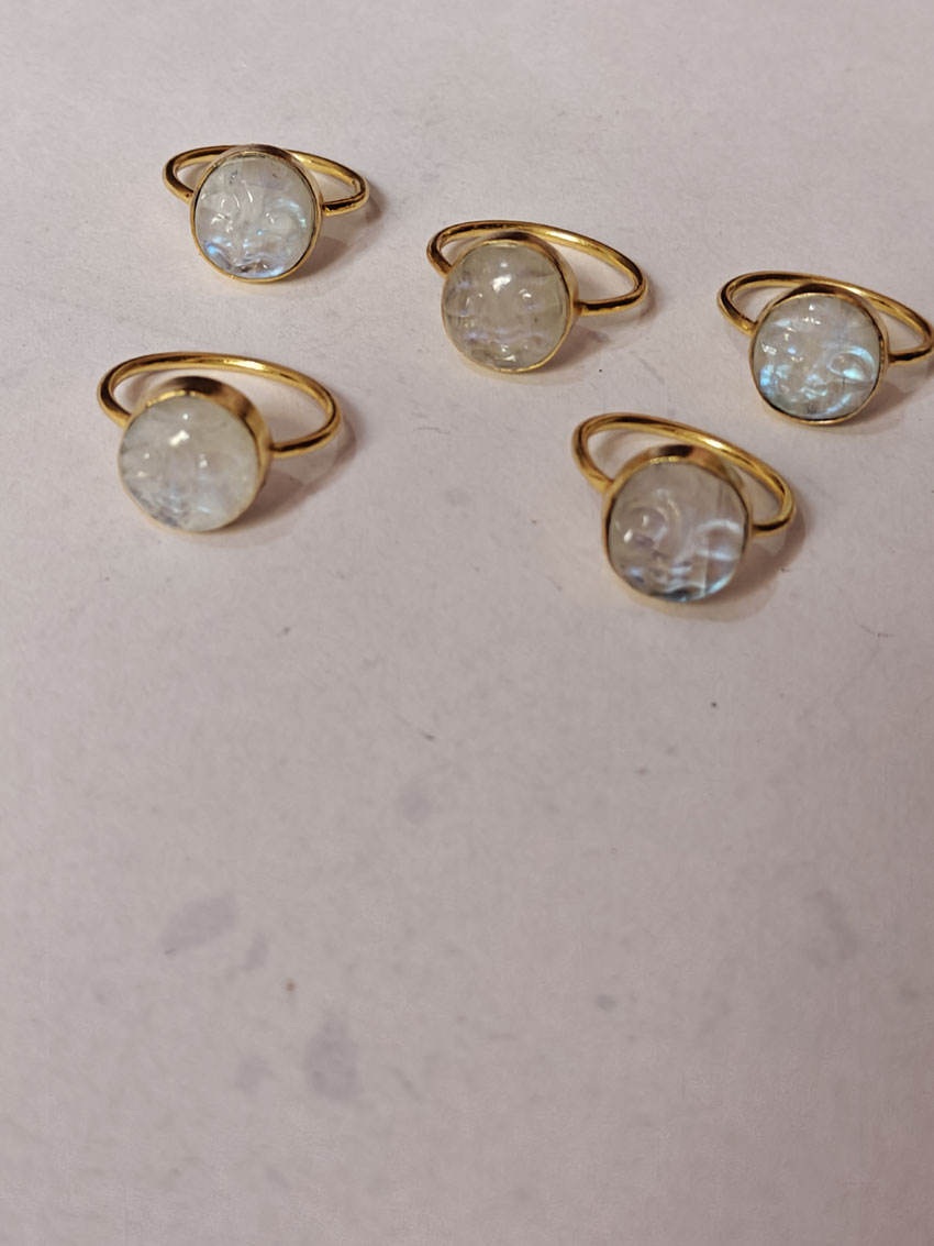 เช่นเดียวกับภาพ