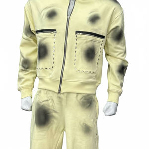 ชุดวอร์มประดับเพชรแบบปรับแต่งได้ โดดเด่นด้วยวัสดุหรูหรา สไตล์ลำลอง เหมาะสำหรับงานปาร์ตี้ พร้อมเทคนิคการพิมพ์ลายบนเสื้อฮู้ด - Product Image 2