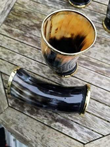 Verre à boire en corne de buffle véritable, écologique, fait main, design classique, pour vin et bière, vente directe usine, styles personnalisés, très demandé - Product Image 2