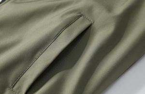 Blouson aviateur décontracté coupe ajustée pour hommes vêtements de sport légers de style rue avec col montant saison d'hiver OEM ODM entretenu - Product Image 3