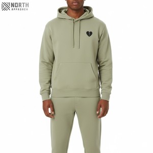 Conjunto Deportivo de Invierno para Hombre, Personalizado, Transpirable, con Capucha, 100% Algodón, Pantalón Jogger Ajustado con Estampado, Dos Piezas - Product Image 1