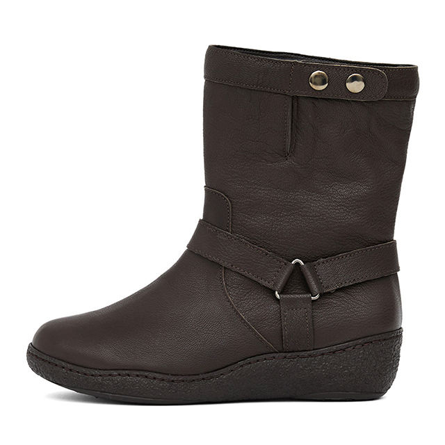 สีน้ำตาล